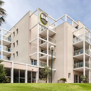 Port Hotel